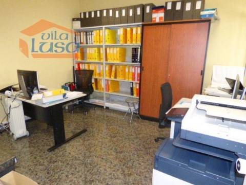 Escritório em Santo Ovídio à Estação de Metro 