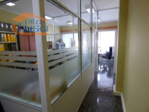 Escritório em Santo Ovídio à Estação de Metro 