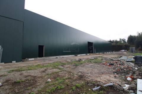 Armázem novo em Castelo de Paiva incerido em Parque empresencial 