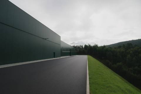 Armázem novo em Castelo de Paiva incerido em Parque empresencial 