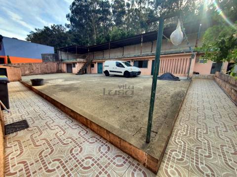 Moradia T5 de Quatro Frentes com Visibilidade Única