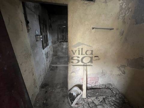 Moradia para Restauro em Caramos, Felgueiras.