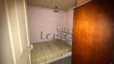 Moradia para Restauro em Caramos, Felgueiras.