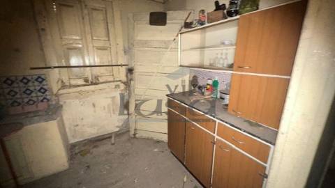 Moradia para Restauro em Caramos, Felgueiras.