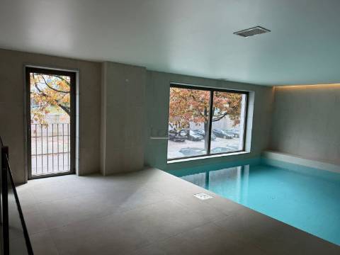 T1 Novo, totalmente mobilado no prestigiado edifício Antas Atrium, junto ao Estádio do Dragão