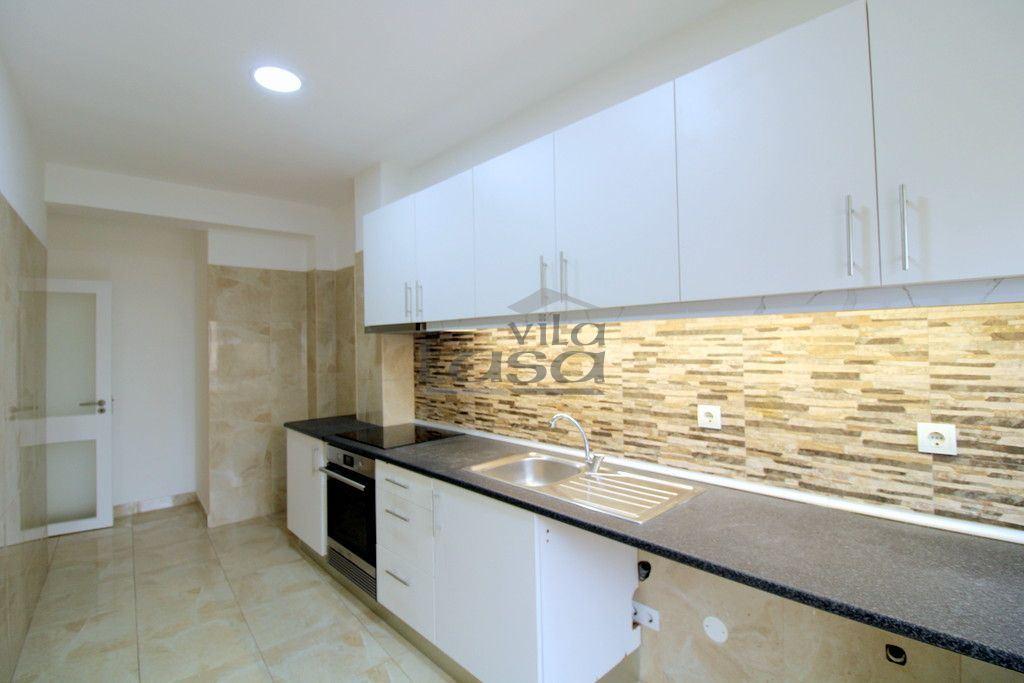 T2 Renovado, para Arrendamento a 200 metros da Avenida da República