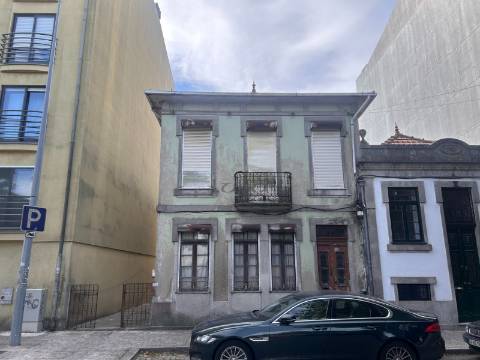 Moradia Matosinhos para reconstruir Estádio do Mar