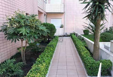 T2 em Rio Tinto (à estação da CP e estação do Metro da Campainha)