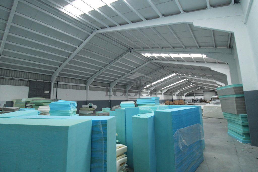 Armazém Rio Meão 1.700 m2 de área coberta + Logradouro e PT próprio 