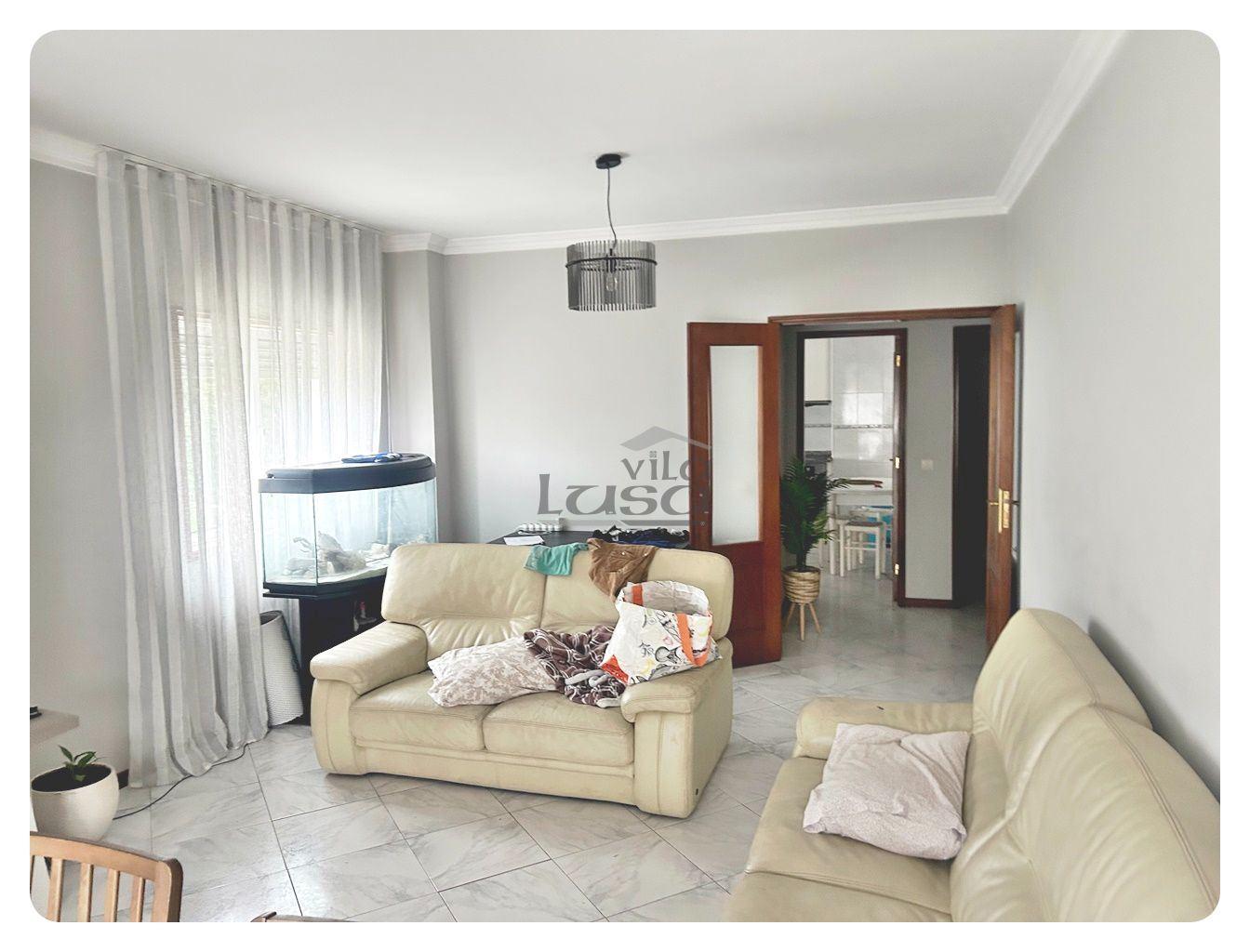 Apartamento T2 lugar de garagem varanda mobilado