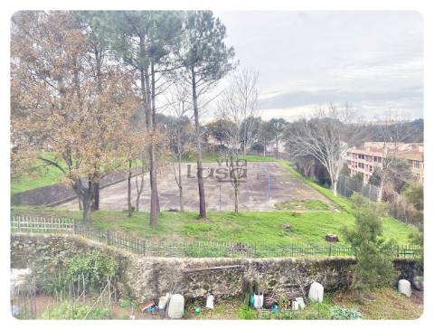 Apartamento T2 lugar de garagem varanda mobilado