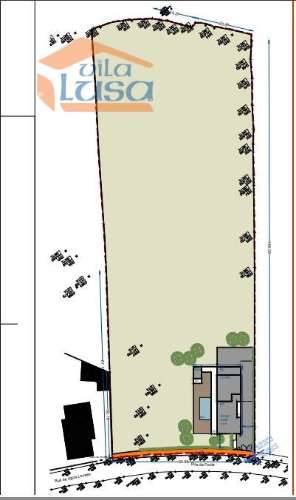 Terreno com 8300m2 com projeto aprovado para moradia térrea de 4 frentes em Castelo da Maia.