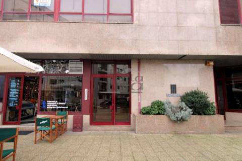 Escritório para Arrendamento | 1.º Piso | Localização Prime  Vila Nova de Gaia