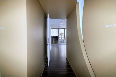 Escritório para Arrendamento | 1.º Piso | Localização Prime  Vila Nova de Gaia