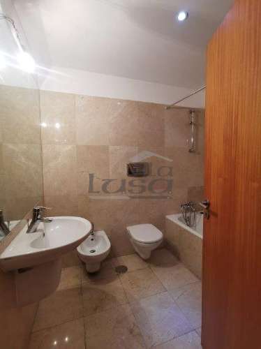 T2 em Pedrouços (junto ao Hospital de São João)