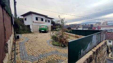 Moradia Independente com Vistas Panorâmicas  O Refúgio Perfeito em Amarante