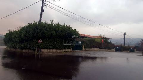 Moradia Independente com Vistas Panorâmicas  O Refúgio Perfeito em Amarante