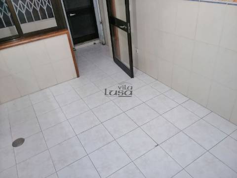 T2 com Terraço junto ao Metro da Campainha em Rio Tinto