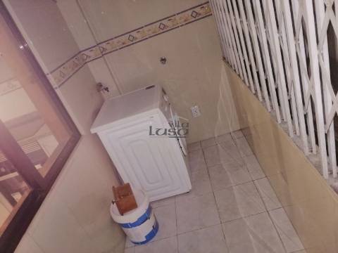 T2 com Terraço junto ao Metro da Campainha em Rio Tinto