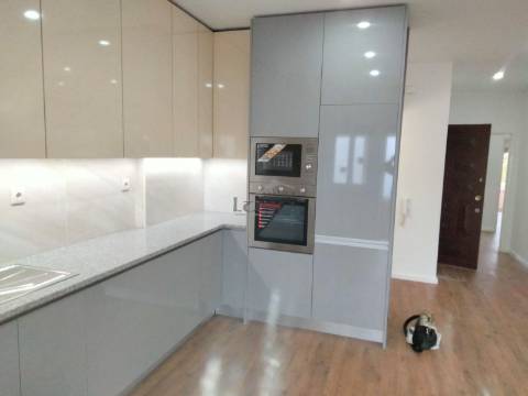 Apartamento T3 em Aguas Santas junto à Picua