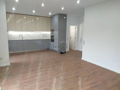 Apartamento T3 em Aguas Santas junto à Picua