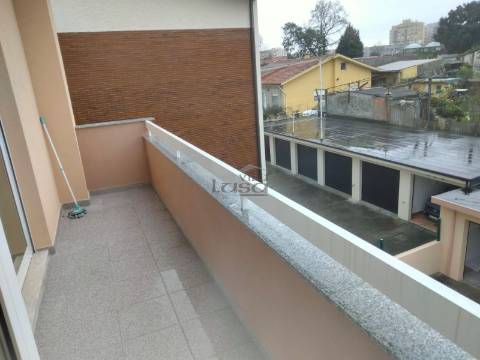 Apartamento T3 em Aguas Santas junto à Picua