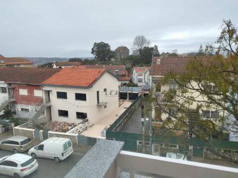 Apartamento T3 em Aguas Santas junto à Picua