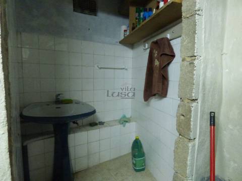 Armazém para venda no Candal  Santa Marinha, Vila Nova de Gaia