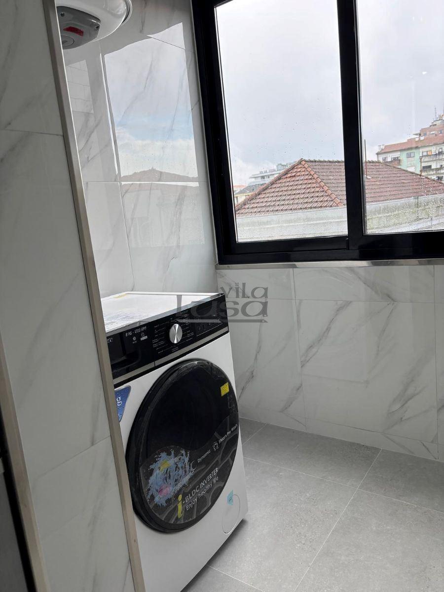 Apartamento T2 remodelado em plena cidade do Porto