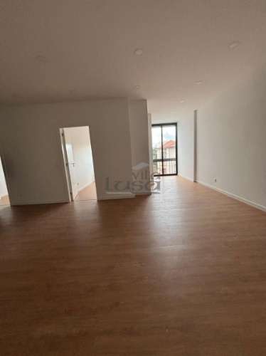 Apartamento T2 remodelado em plena cidade do Porto