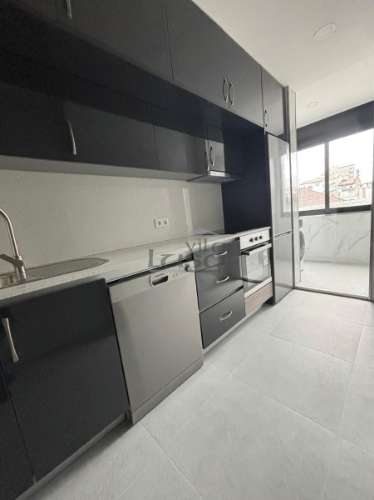 Apartamento T2 remodelado em plena cidade do Porto