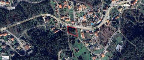 Terreno Rústico em Canedo com 1300m2.