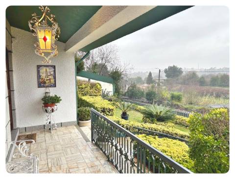 Moradia T6 Valbom Gondomar próximo ao Freixo