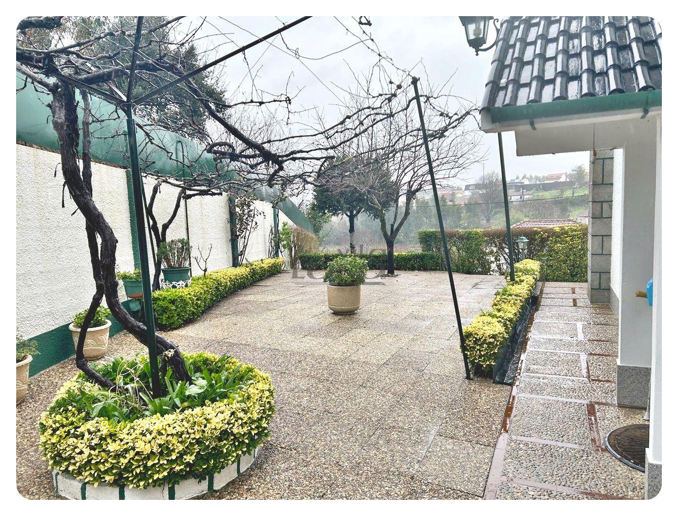 Moradia T6 Valbom Gondomar próximo ao Freixo