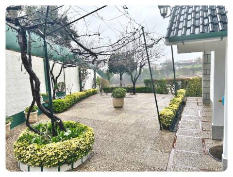 Moradia T6 Valbom Gondomar próximo ao Freixo