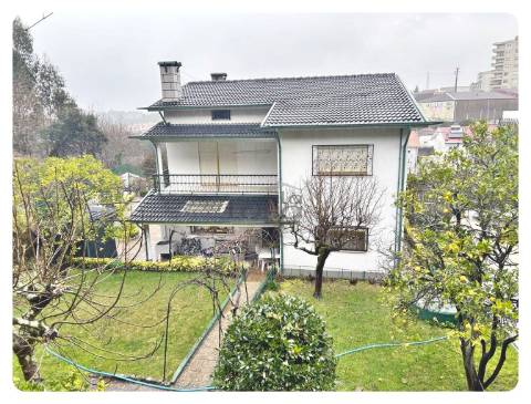 Moradia T6 Valbom Gondomar próximo ao Freixo