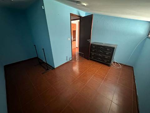 Casa T4 em Oliveira do Douro V.N de Gaia.