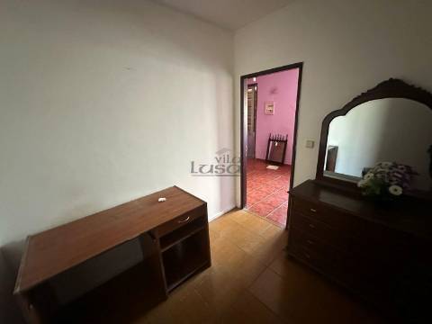 Casa T4 em Oliveira do Douro V.N de Gaia.