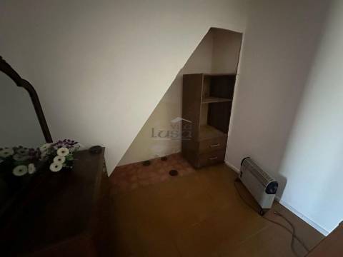 Casa T4 em Oliveira do Douro V.N de Gaia.