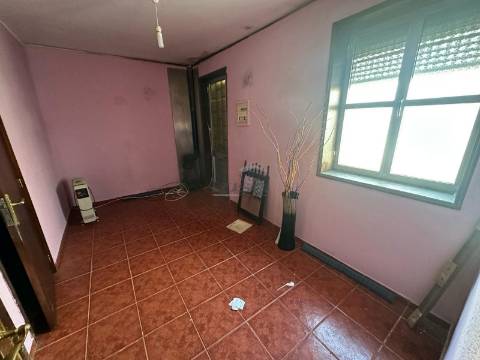 Casa T4 em Oliveira do Douro V.N de Gaia.