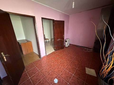 Casa T2+2 em Oliveira do Douro V.N de Gaia.