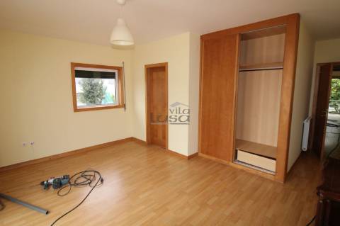 Andar de Moradia T2 com Terreno na Zona Histórica de Vila Nova de Gaia