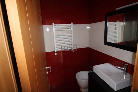 Andar de Moradia T2 com Terreno na Zona Histórica de Vila Nova de Gaia