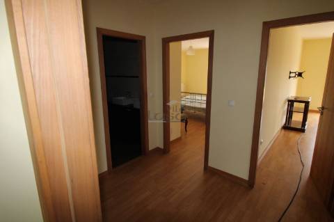 Andar de Moradia T2 com Terreno na Zona Histórica de Vila Nova de Gaia