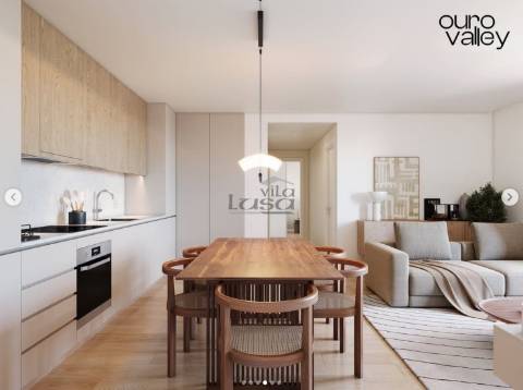 T1 Rio Tinto com varanda e lugar de garagem