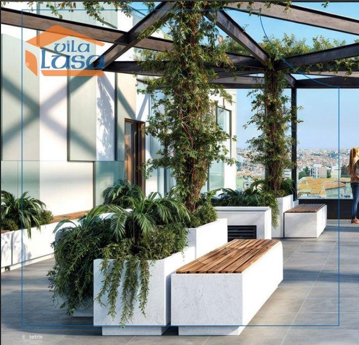 T0 no ultimo piso com Terraço 45.07m2,  lugar de garagem e arrumos no Centro de Gaia.