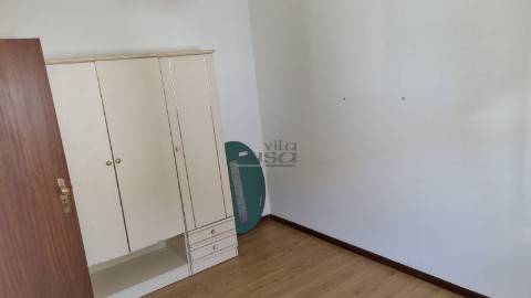 Andar de Moradia T2 com quintal e Garagem Individual para 6 carros em Penafiel