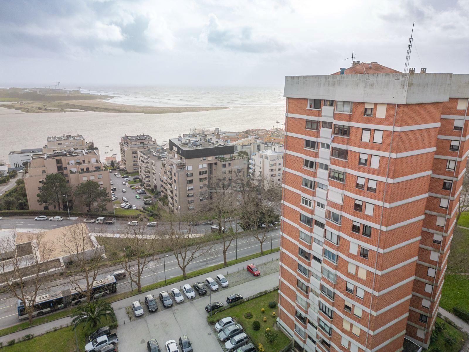 Apartamento T3 c/ vistas deslumbrantes de rio e mar