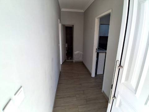 Andar de Moradia (1º andar), + área descoberta e 2 gar. individuais em São Cosme, Gondomar