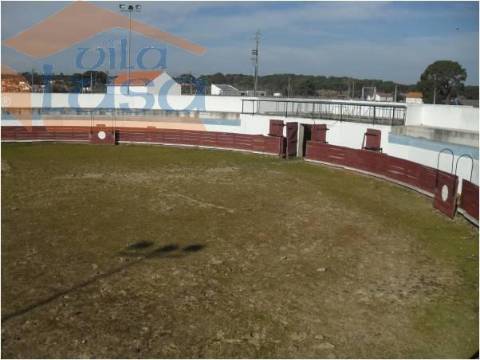 Herdade no Alentejo "Estalagem 4 estrelas com 38 quartos"